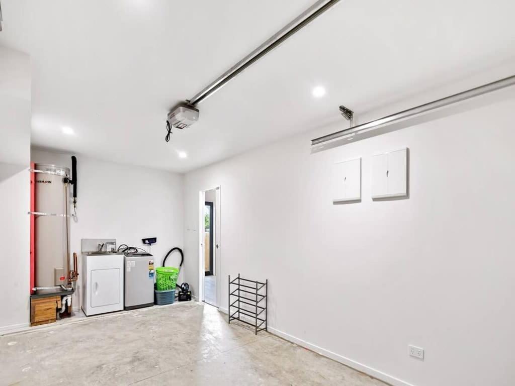Stunning Three Bedroom Townhouse With Free Parking 奥克兰 外观 照片